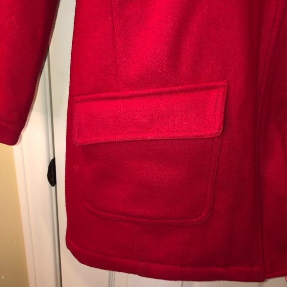 Red jacket - Picture 3 of 7